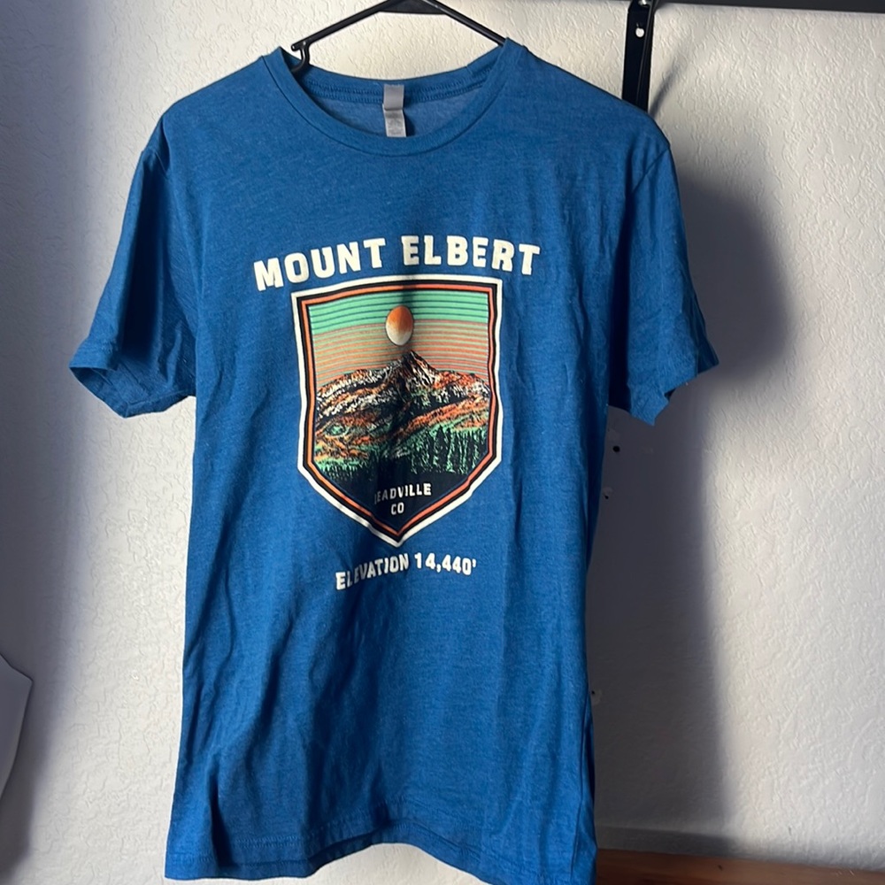 Graphic tee